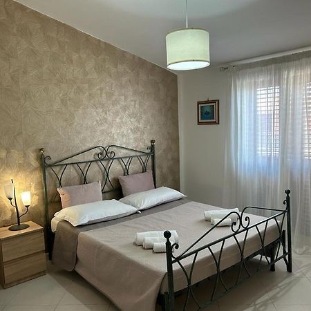 Nina Apartament Giardini Naxos Con Posto Auto מראה חיצוני תמונה