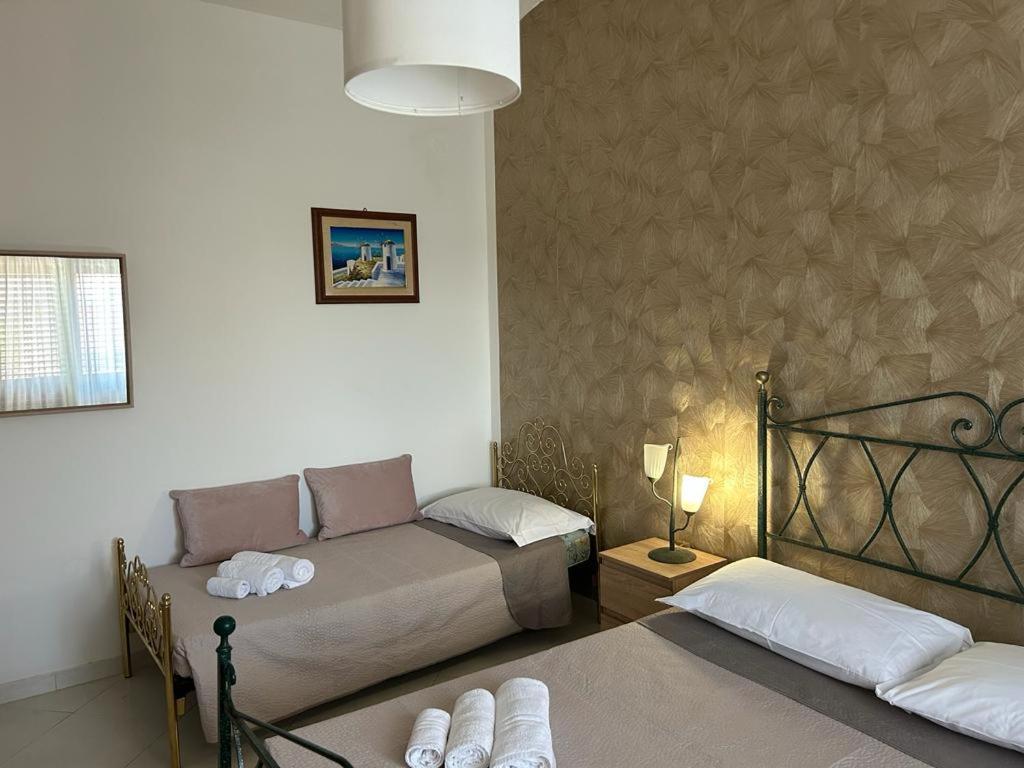 Nina Apartament Giardini Naxos Con Posto Auto מראה חיצוני תמונה