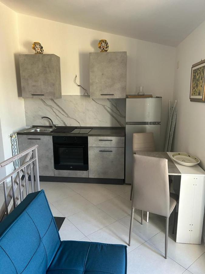 Nina Apartament Giardini Naxos Con Posto Auto מראה חיצוני תמונה