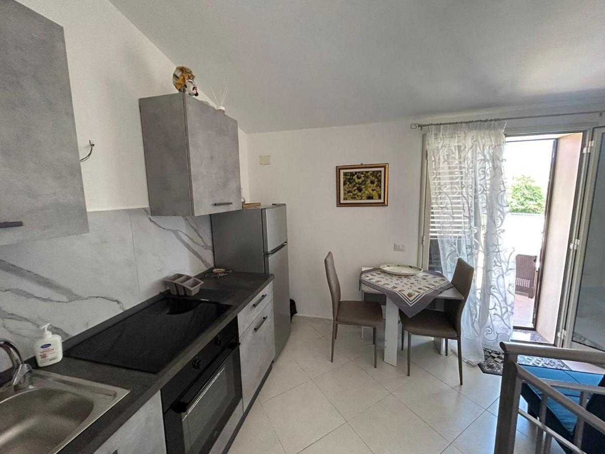 Nina Apartament Giardini Naxos Con Posto Auto מראה חיצוני תמונה