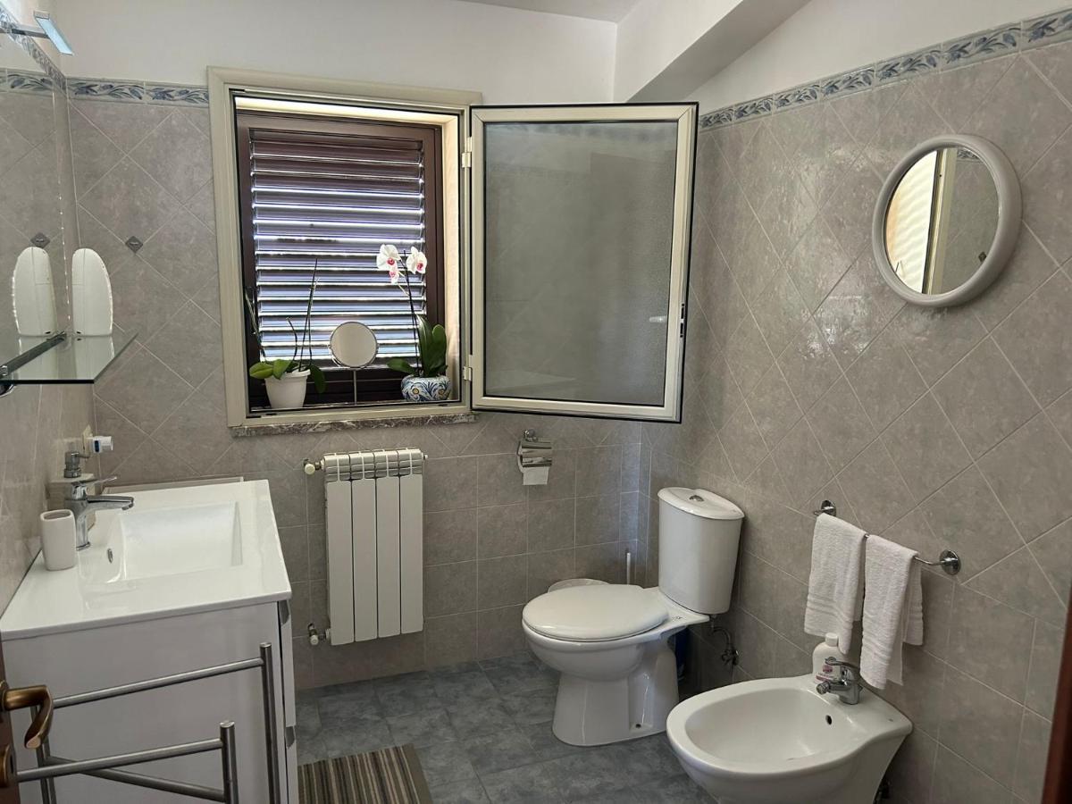 Nina Apartament Giardini Naxos Con Posto Auto מראה חיצוני תמונה
